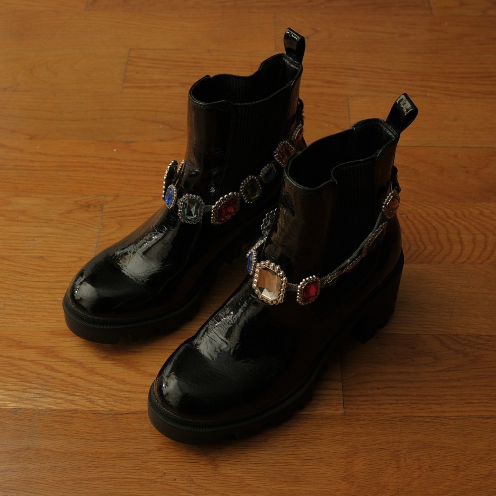 Betsey Johnson Jenesis Black Patent Jeweled Ankle Booties Women's 6.5M Chelsea - Picture 3 of 9